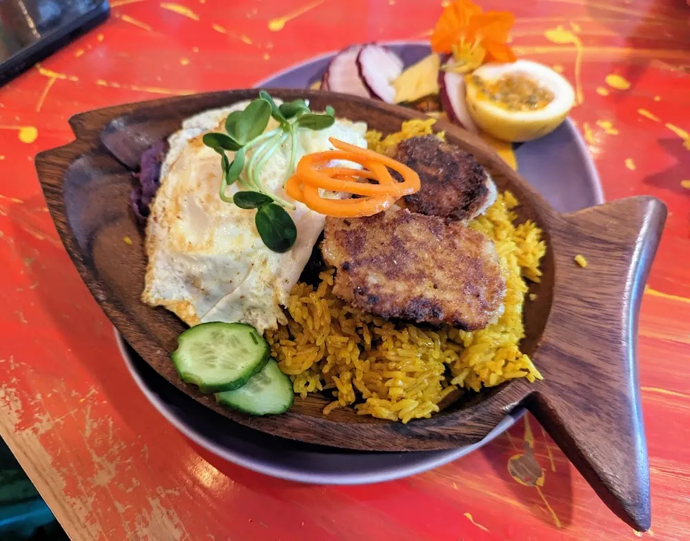 Pohoiki Fish Plate